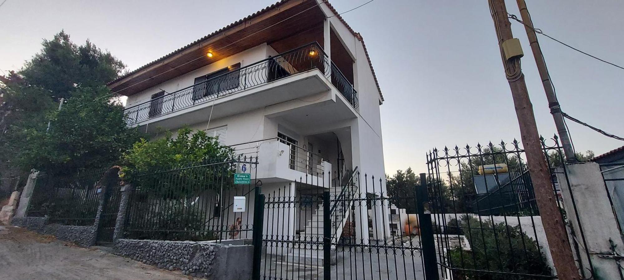 Elena'S Family House Apartment Artemida  Exterior photo